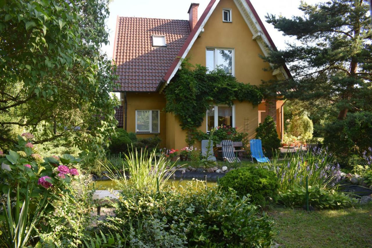 Dom Wczasowy Janina Mikoszewo Exteriör bild